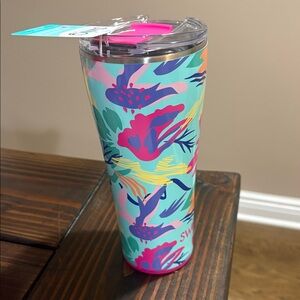 NWT Swig Life 32oz Insulated Tumbler